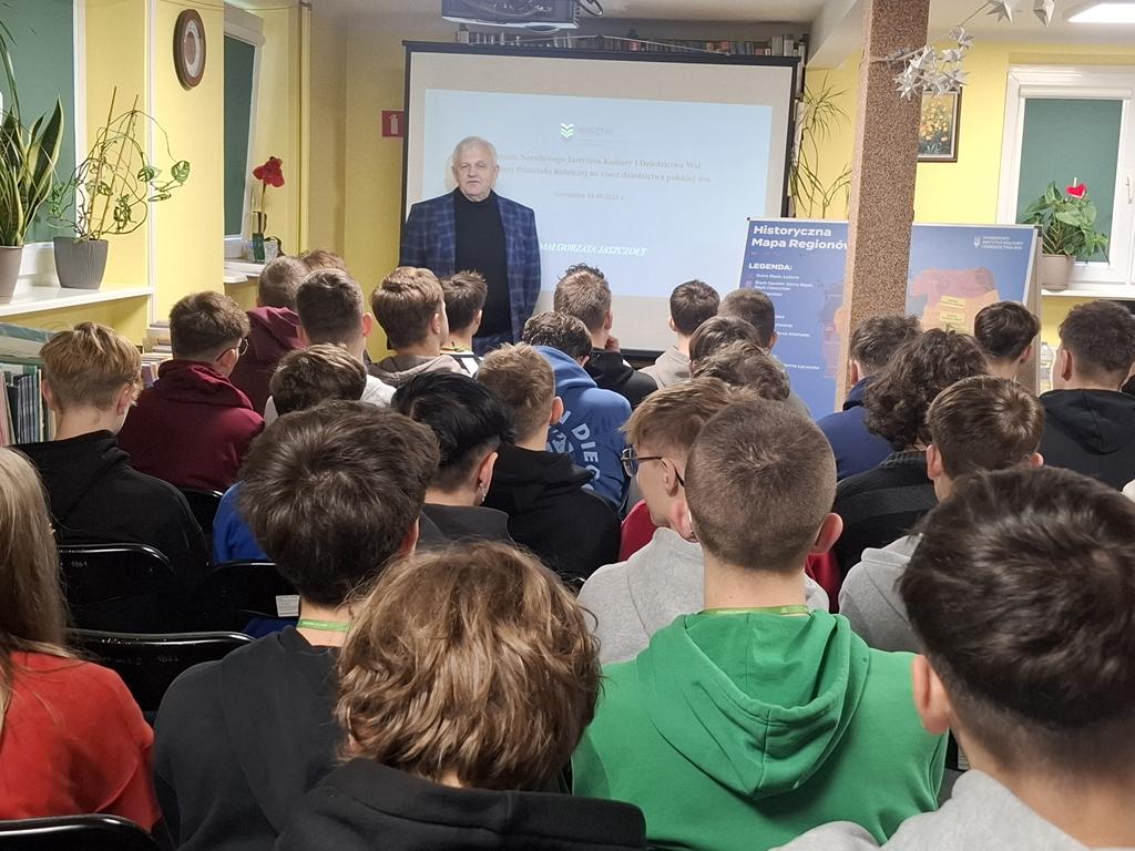 DLACZEGO KULTURA LUDOWA JEST WAŻNA? 03